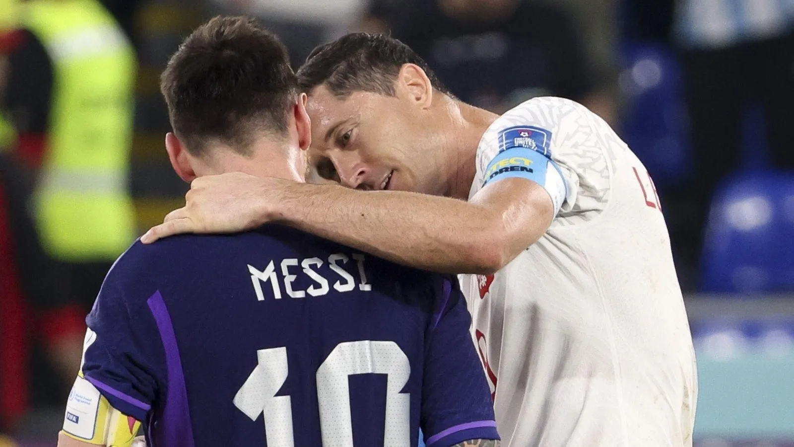 Lewandowski menjelaskan apa yang dia bisikkan kepada Messi setelah momen 'aneh' di Piala Dunia