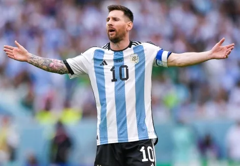 Canelo meminta maaf setelah mengancam superstar Argentina Messi dan menyebut Aguero 'b * stard'