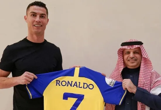 2 Legenda Sepak Bola Inggris Sedih Cristiano Ronaldo Gabung Al-Nassr