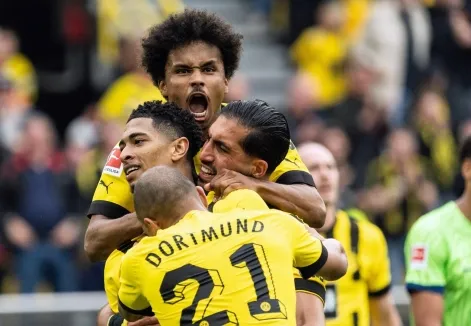 Karim Adeyemi and Jude Bellingham inspire Borussia Dortmund to comfortable win over Wolfsburg