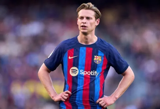 Frenkie de Jong mengungkapkan pembicaraan transfer Man Utd dengan Barcelona