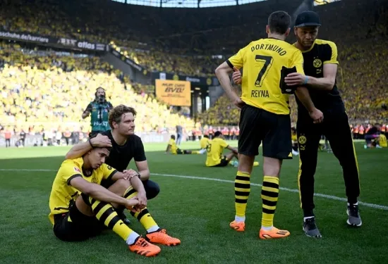 Sakit hati untuk Borussia Dortmund saat Mainz menarik gelar ke tangan Bayern Munich