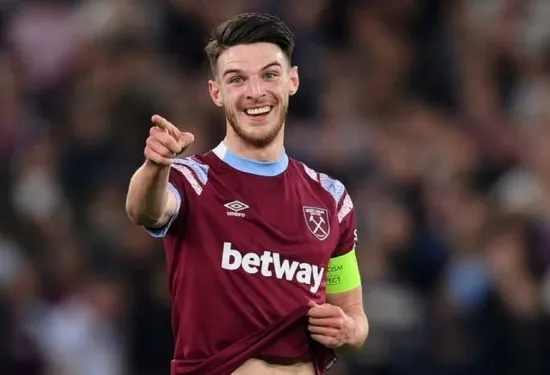 Declan Rice menjawab panggilan Bayern Munich! Thomas Tuchel melakukan kontak dengan bintang West Ham saat pengejaran transfer dengan Arsenal semakin cepat