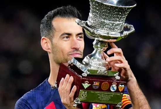 Sergio Busquets meninggalkan Barcelona setelah 18 tahun