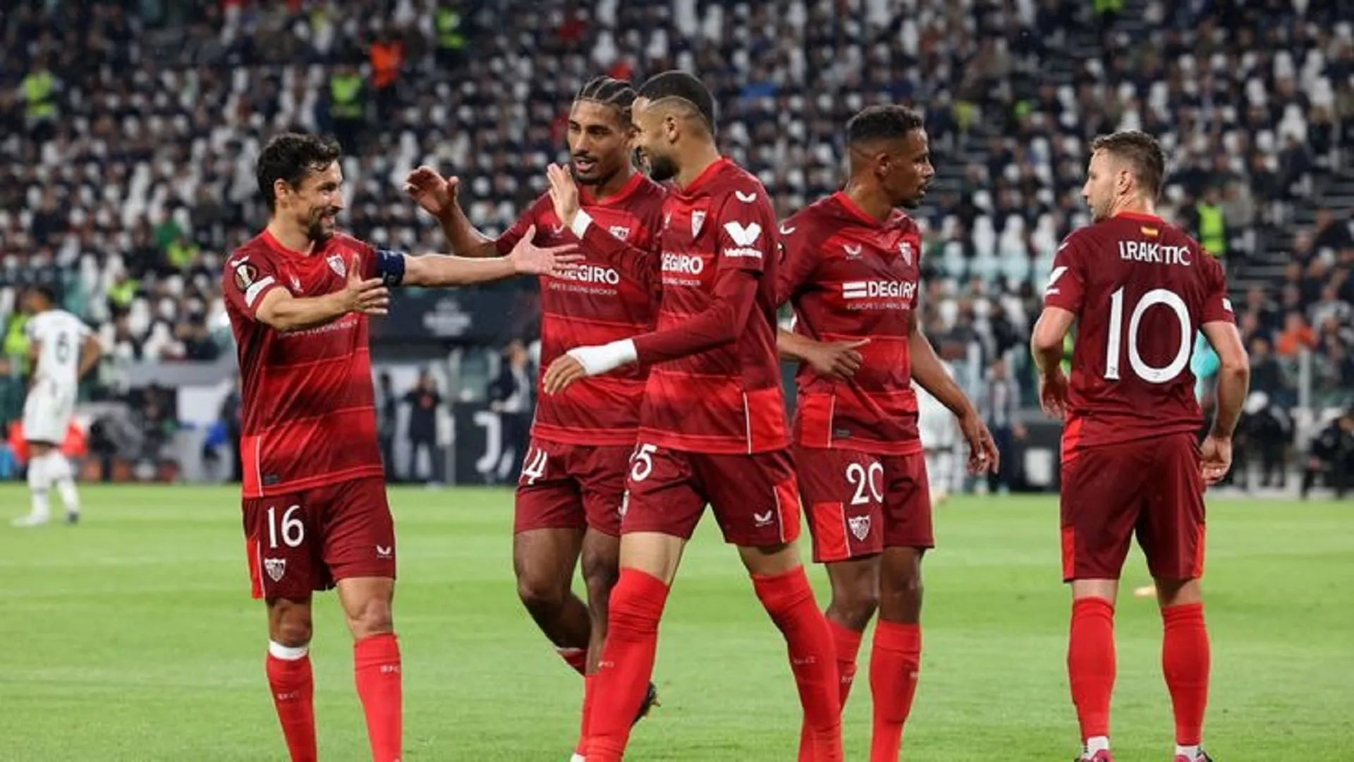 Gol penyama kedudukan juventus menyangkal keunggulan leg pertama untuk sevilla di pertandingan semifinal liga europa