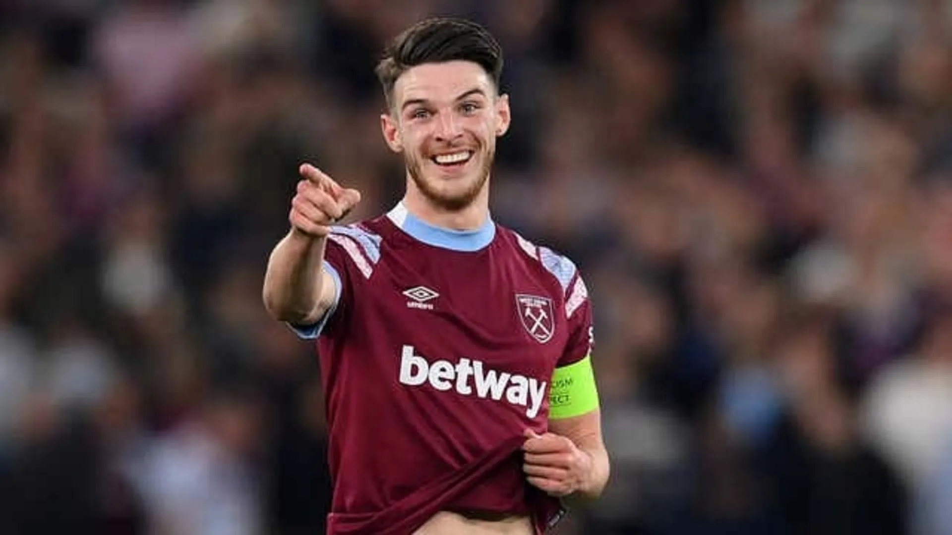 Bayern memasuki perlombaan untuk Declan Rice! Arsenal & Chelsea menghadapi persaingan untuk kapten West Ham saat Thomas Tuchel memulai rencana suksesi Joshua Kimmich