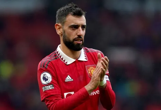 Gelandang Man Utd Bruno Fernandes menargetkan 'hal-hal yang lebih besar' saat klub berjuang untuk Liga Champions