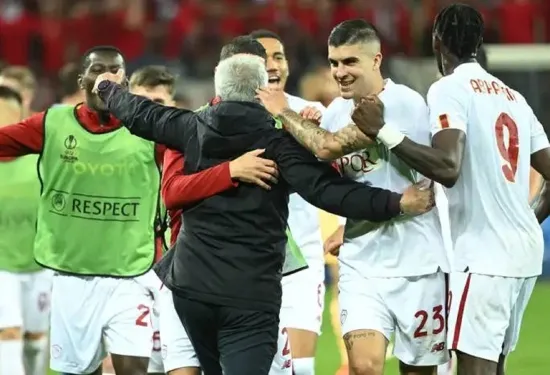 Tendang Bayer Leverkusen-nya Xabi Alonso, AS Roma Di Tangan Jose Mourinho Capai Final Eropa Dua Musim Beruntun!