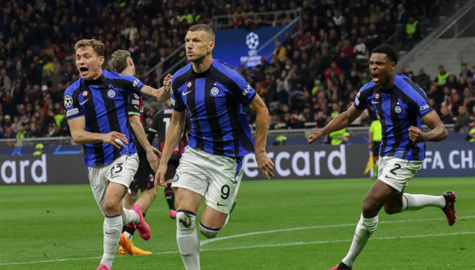 Pahlawan Inter Dzeko mengenang masa lalu Manchester City