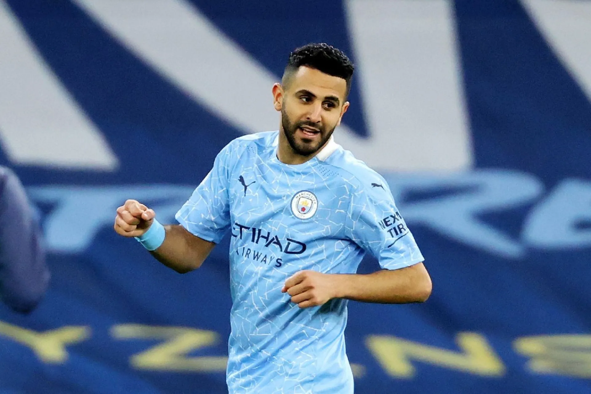 Riyad Mahrez dari Man City akan ditawari kontrak mega £43 juta per tahun untuk bergabung dengan klub Saudi Al-Ahli