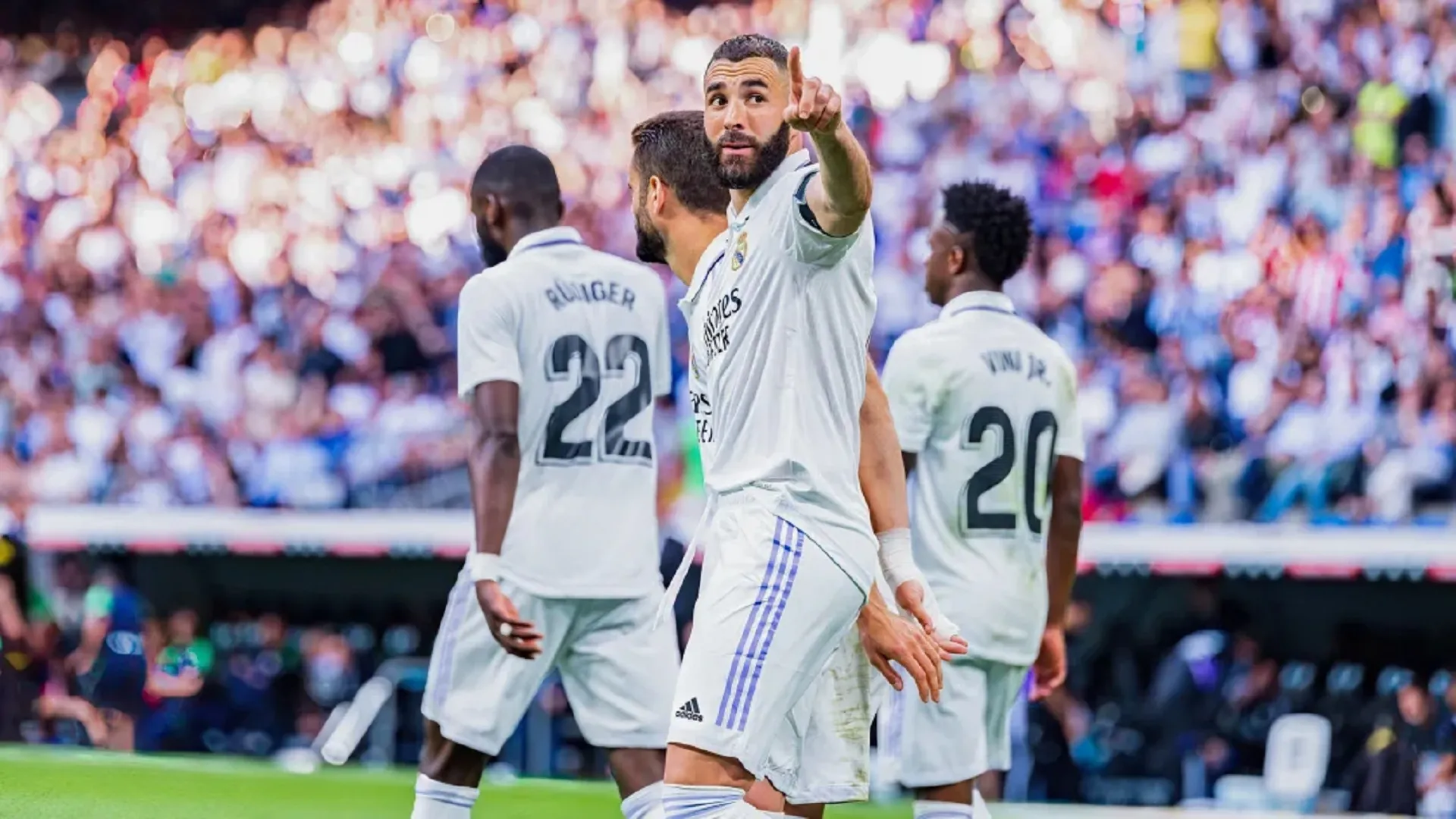 Karim Benzema menegaskan dia ingin pensiun di Real Madrid