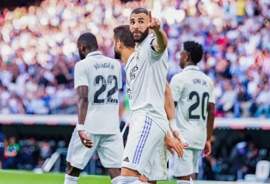 Karim Benzema menegaskan dia ingin pensiun di Real Madrid