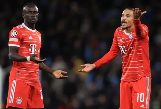 Bintang Bayern Munich Sadio Mane memecah keheningan atas insiden pukulan Leroy Sane & menanggapi pembicaraan transfer setelah musim debut yang 'rumit'