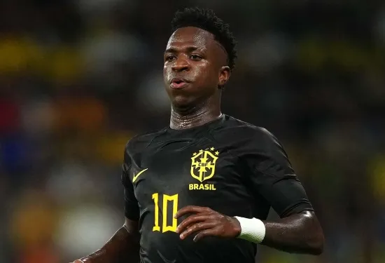 Teman Vinicius Junior diolok-olok dengan pisang oleh keamanan dalam insiden rasisme sebelum pertandingan Brasil melawan Guinea