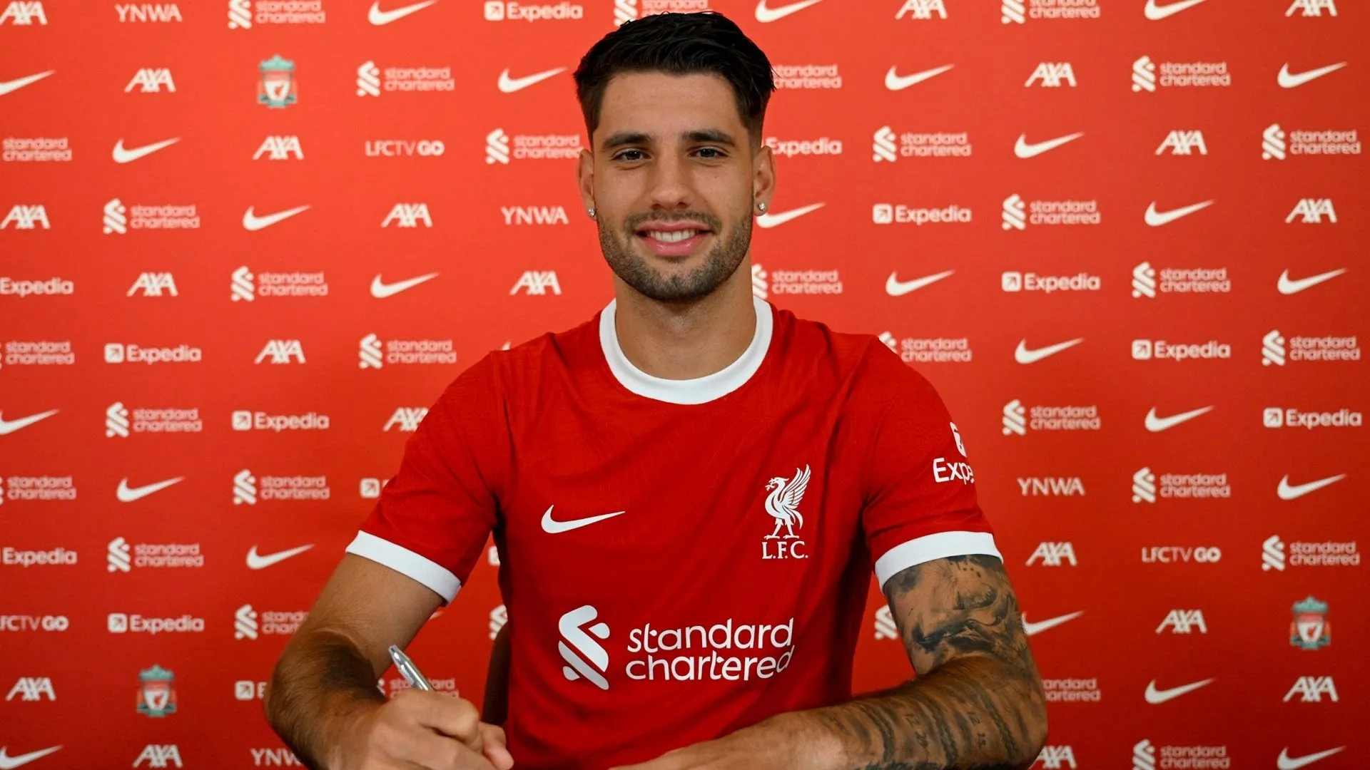 Liverpool menyelesaikan transfer Dominik Szoboszlai senilai £60 juta dengan kontrak lima tahun saat revolusi lini tengah The Reds berlanjut