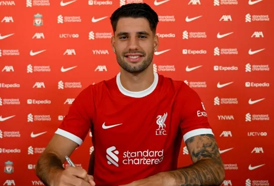 Liverpool menyelesaikan transfer Dominik Szoboszlai senilai £60 juta dengan kontrak lima tahun saat revolusi lini tengah The Reds berlanjut