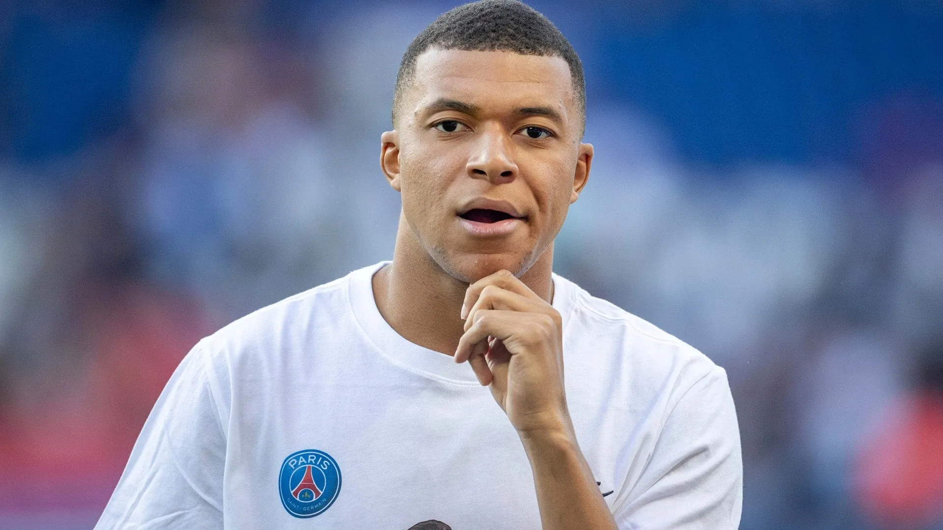 Kylian Mbappe mengatakan pesepakbola 'harus berbuat lebih banyak' untuk memerangi rasisme dan mengirimkan dukungan kepada Vinicius Junior dari Real Madrid