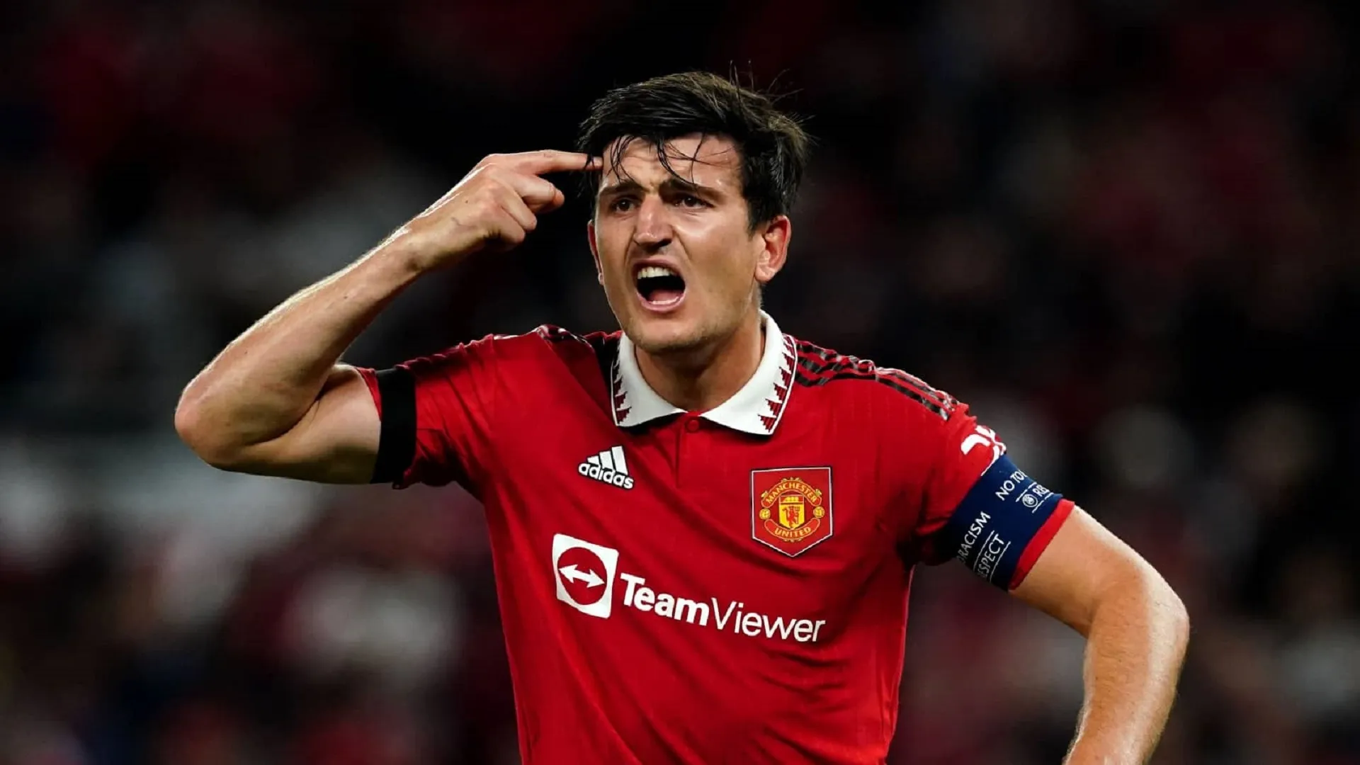 Erik ten Hag menawarkan pembaruan tentang masa depan Harry Maguire di Man Utd di tengah ketertarikan West Ham