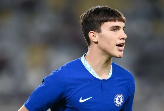 Penggemar Chelsea bereaksi terhadap debut Casadei yang menarik