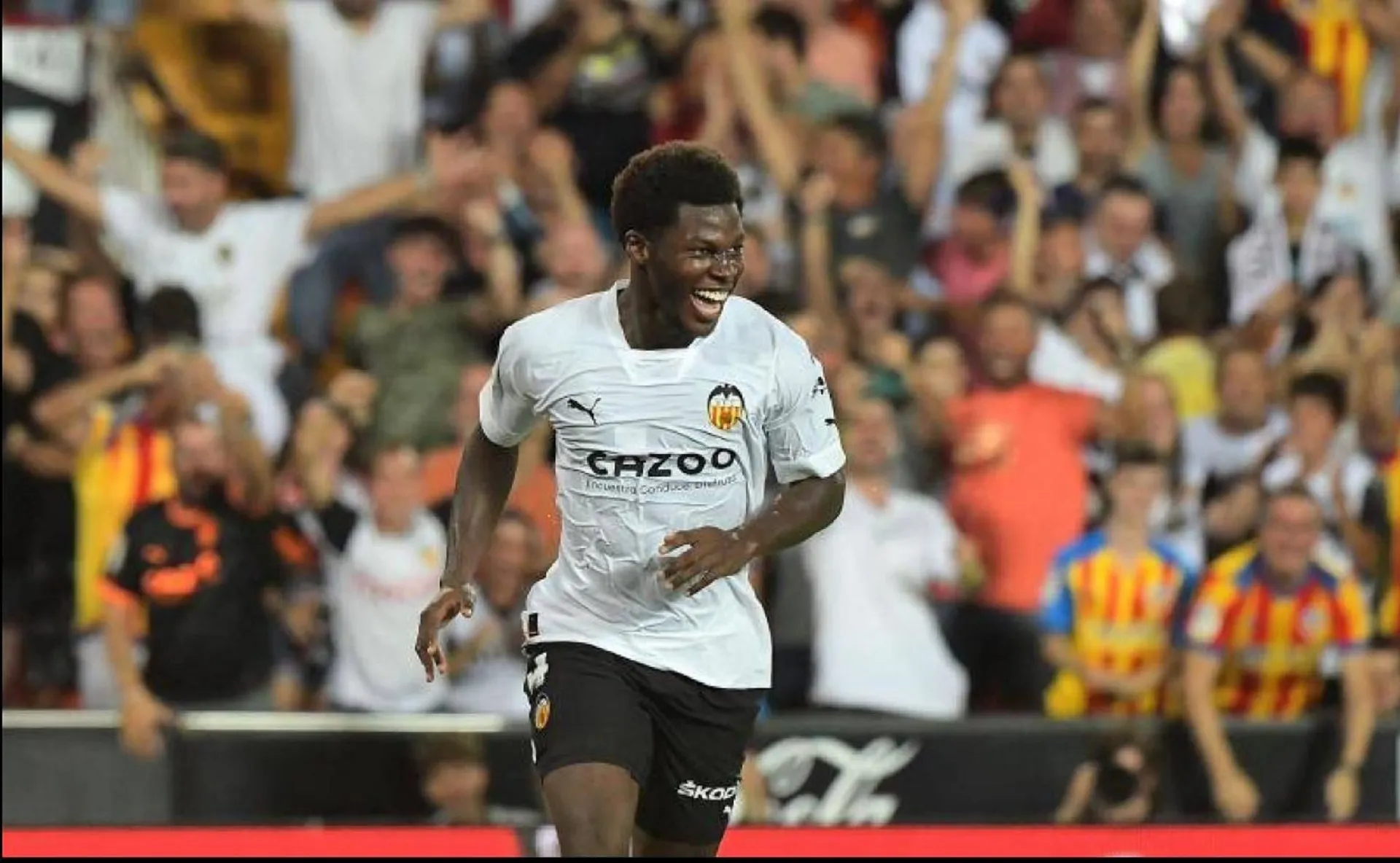 Bintang USMNT Yunus Musah menjadi pusat pertarungan transfer Milan saat Inter bersiap menyaingi AC untuk mendapatkan gelandang Valencia