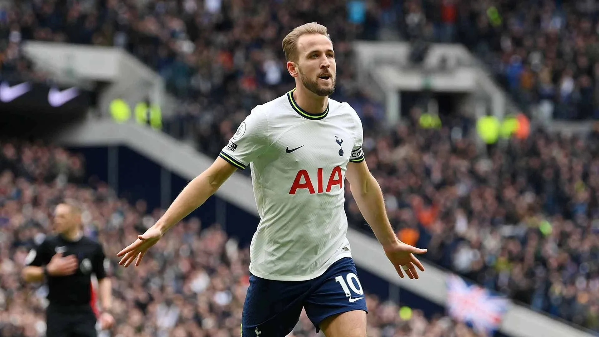 Tottenham bersiap untuk memberi Harry Kane kontrak baru £ 400.000 per minggu jika dia menolak transfer Bayern Munich