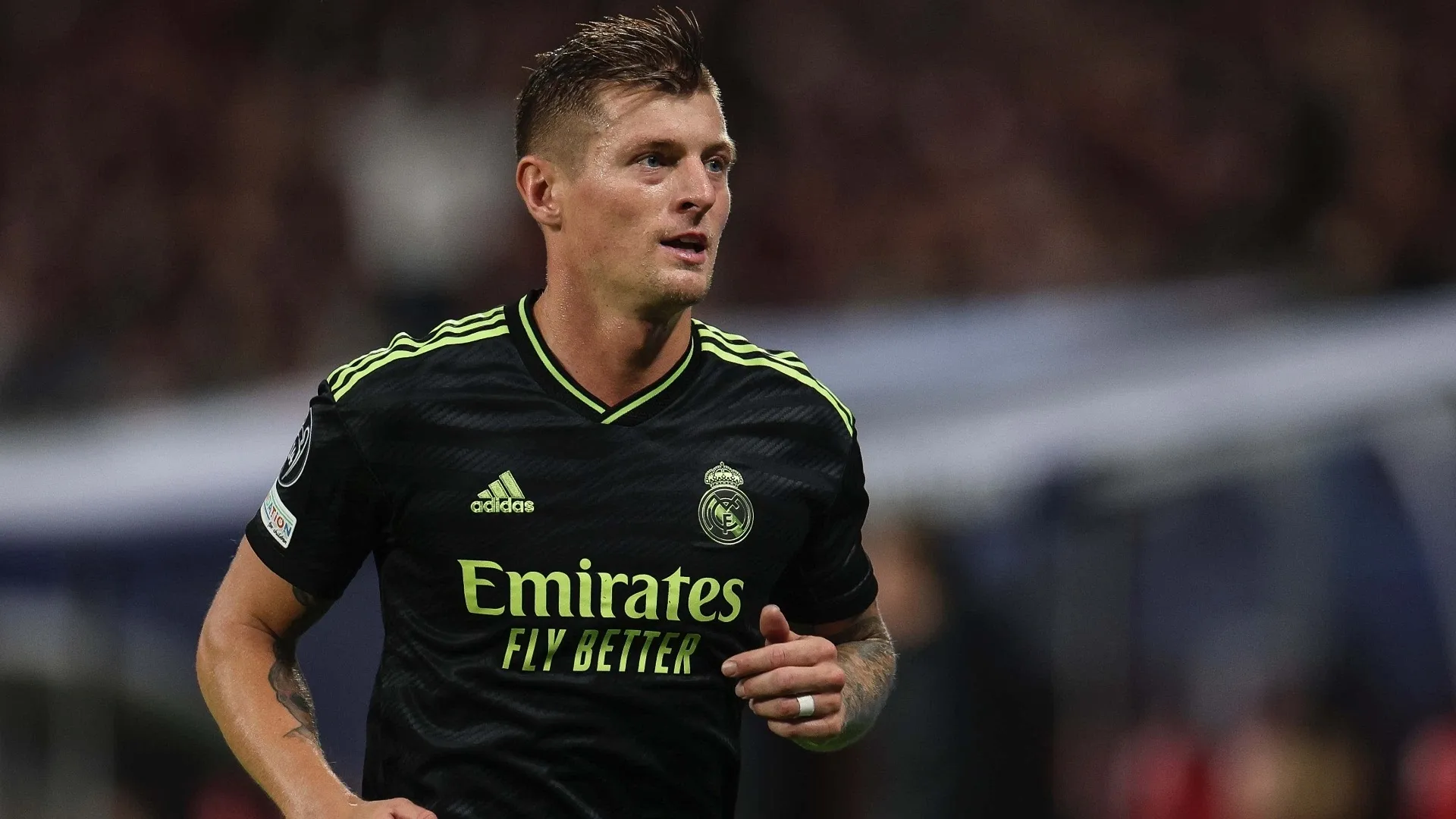 'Istri saya biarkan saya' - Toni Kroos mengungkapkan mengapa dia menandatangani kontrak baru dengan Real Madrid tetapi menjelaskan bagaimana dia akan membuat keputusan pensiun