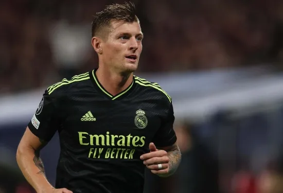 'Istri saya biarkan saya' - Toni Kroos mengungkapkan mengapa dia menandatangani kontrak baru dengan Real Madrid tetapi menjelaskan bagaimana dia akan membuat keputusan pensiun