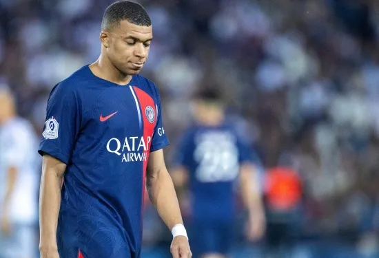 Real Madrid seharusnya tidak terburu-buru untuk mengontrak Kylian Mbappe - menyaksikan PSG meledak hanya akan menguntungkan Los Blancos