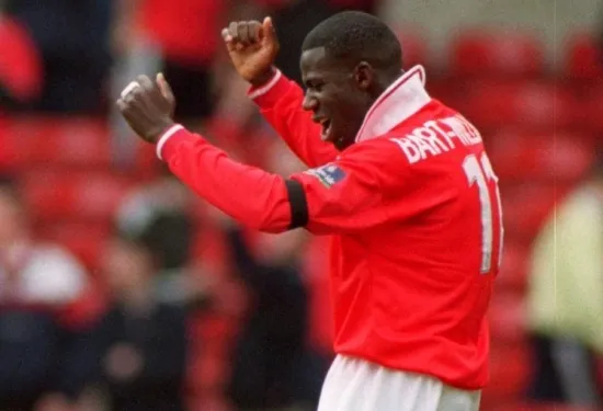 Mantan gelandang Nottingham Forest dan Sheffield Wednesday Chris Bart-Williams meninggal pada usia 49 tahun