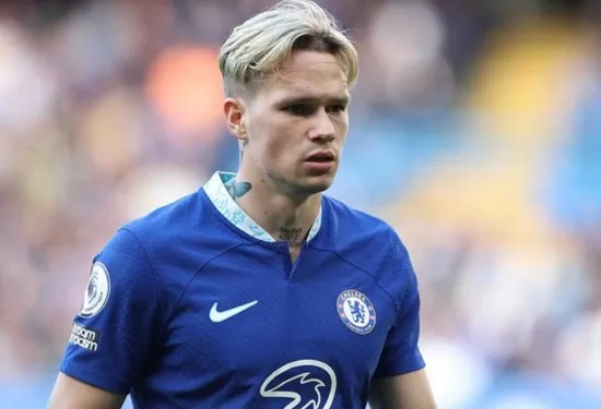 Mkyhailo Mudryk dari Chelsea membentak penggemar di Instagram dengan komentar sarkastik Ballon d'Or setelah 'belajar membuat 360 putaran'