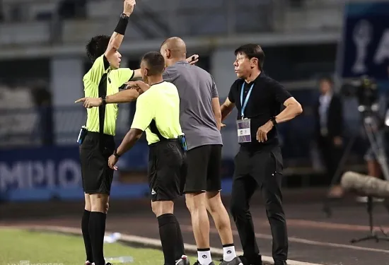 Pelatih Shin Tae-yong kecewa dengan wasit saat kalah dari Vietnam