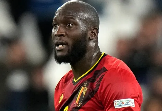 Tottenham membuat langkah transfer mengejutkan untuk Romelu Lukaku karena striker Chelsea didapuk sebagai pengganti Harry Kane