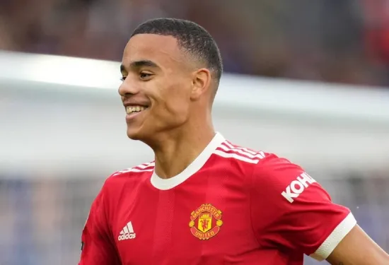 'Aib' - Ketua eksekutif Man Utd Richard Arnold diminta untuk mempertimbangkan posisi karena penanganan situasi Mason Greenwood