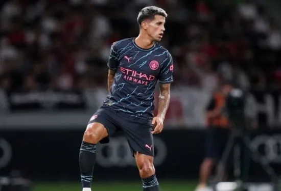 Mengapa Joao Cancelo dikeluarkan dari skuad final Community Shield Man City di tengah hubungan transfer Barcelona