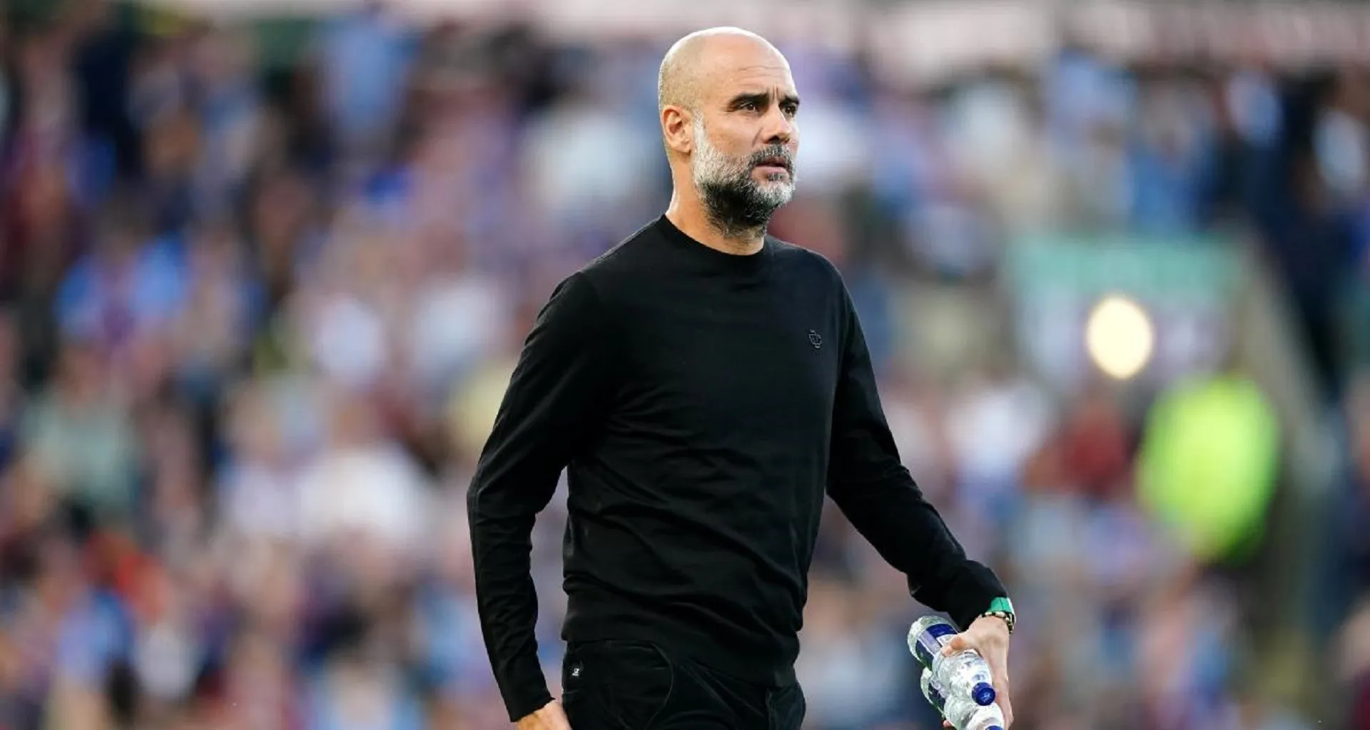 'Duduk di sini dan lakukan!' - Pep Guardiola menjelaskan percakapan aneh dengan penggemar Man City setelah memprotes dengan pendukung selama kemenangan Newcastle