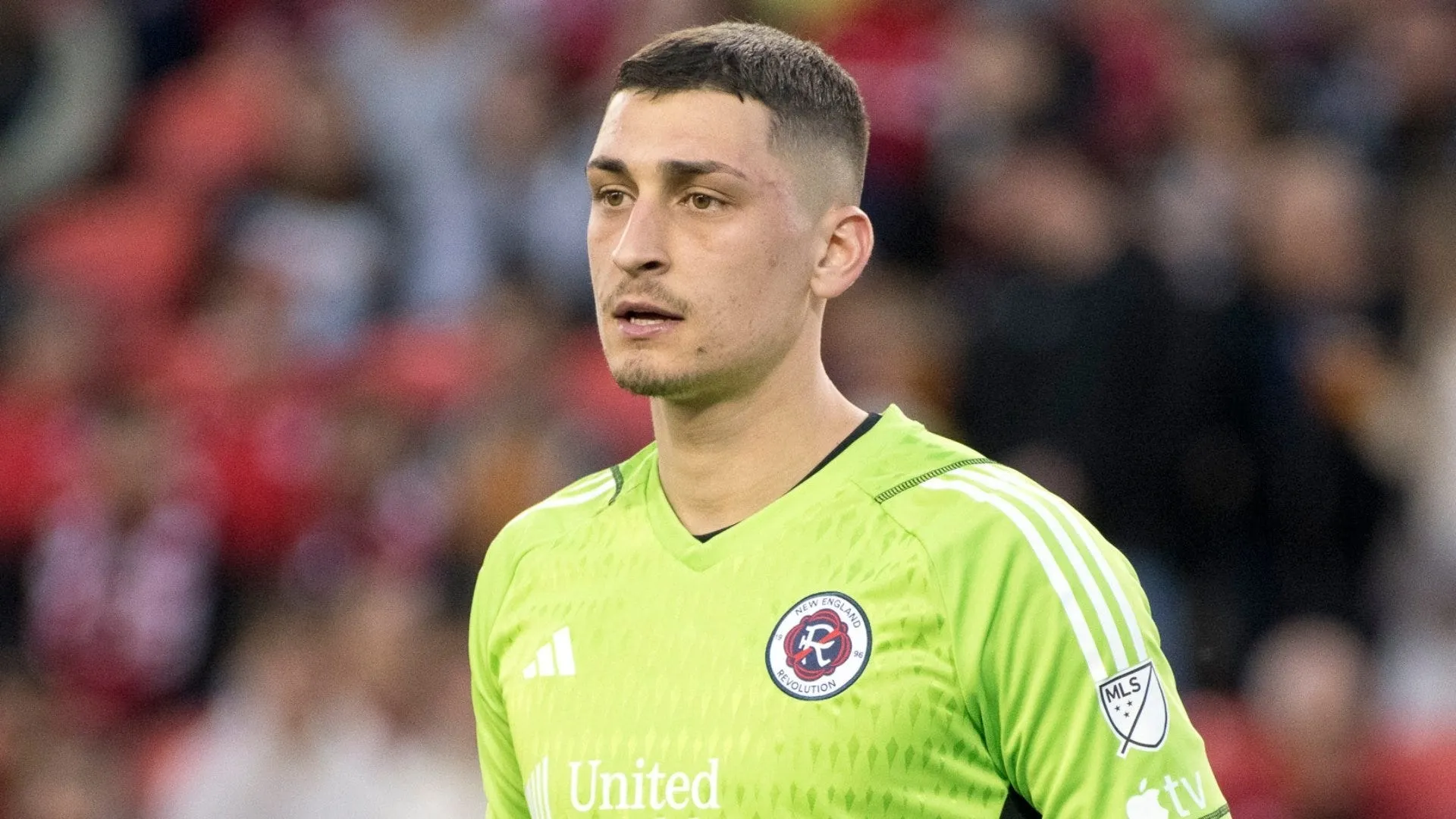 Kompetisi kiper diurutkan! Chelsea akan menandatangani pemain internasional Serbia Djordje Petrovic dari tim MLS New England Revolution