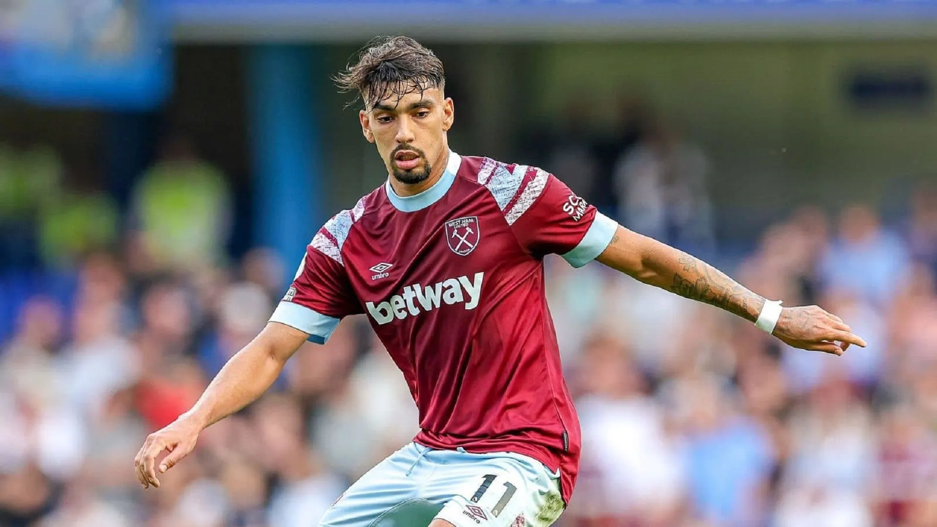 Lucas Paqueta menyetujui persyaratan pribadi dengan Man City tetapi David Moyes memperingatkan mereka 'tidak jauh dari' valuasi West Ham sebesar £ 95 juta