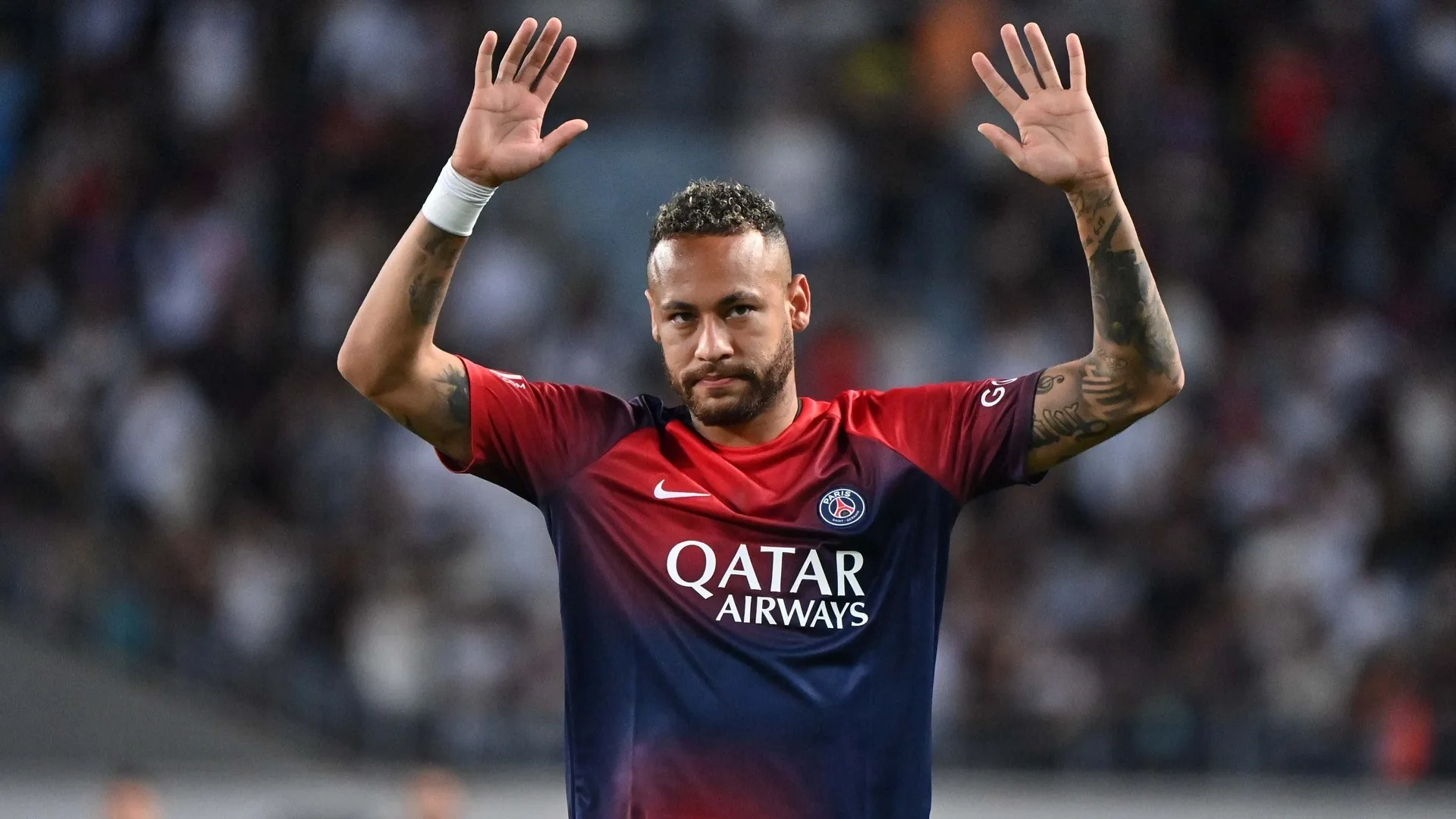 'Mari kita coba pahami niatnya' - ayah Neymar berbicara tentang laporan keluar dari PSG