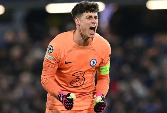 Adios! Pria £ 72 juta Kepa Arrizabalaga meninggalkan Chelsea dengan status pinjaman ke Real Madrid untuk menutupi Thibaut Courtois yang cedera