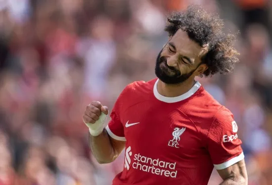 Mohamed Salah mengatakan dia bisa mendapatkan lebih dari Cristiano Ronaldo karena Al-Ittihad menawarkan gaji £65 juta yang luar biasa tetapi Liverpool menolak untuk menjualnya