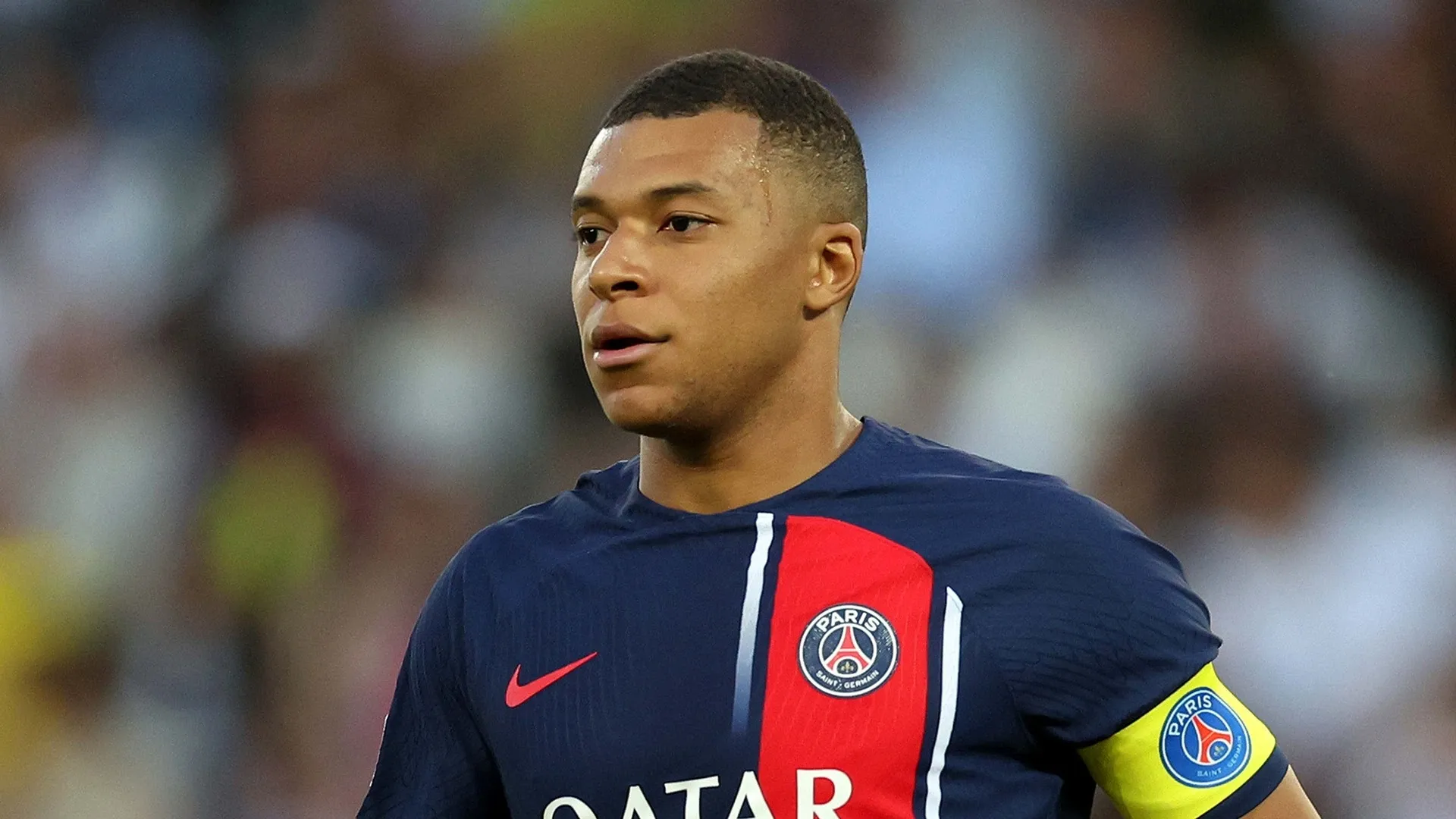 Superstar PSG Kylian Mbappe mengirimkan pesan samar karena masa depan masih belum pasti di tengah hubungan Real Madrid dan Chelsea