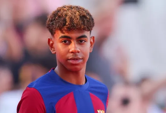 Lamine Yamal untuk membuat lebih banyak sejarah? Spanyol mempertimbangkan panggilan senior perdananya untuk wonderkid Barcelona