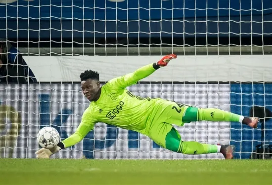 Malu untuk Andre Onana! Kiper Man Utd dikalahkan dari garis tengah pada debut kandang