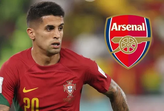 Joao Cancelo kembali masuk radar transfer Arsenal setelah cedera Jurrien Timber saat Gunners bersiap melawan Barcelona untuk mendapatkan bek sayap Man City