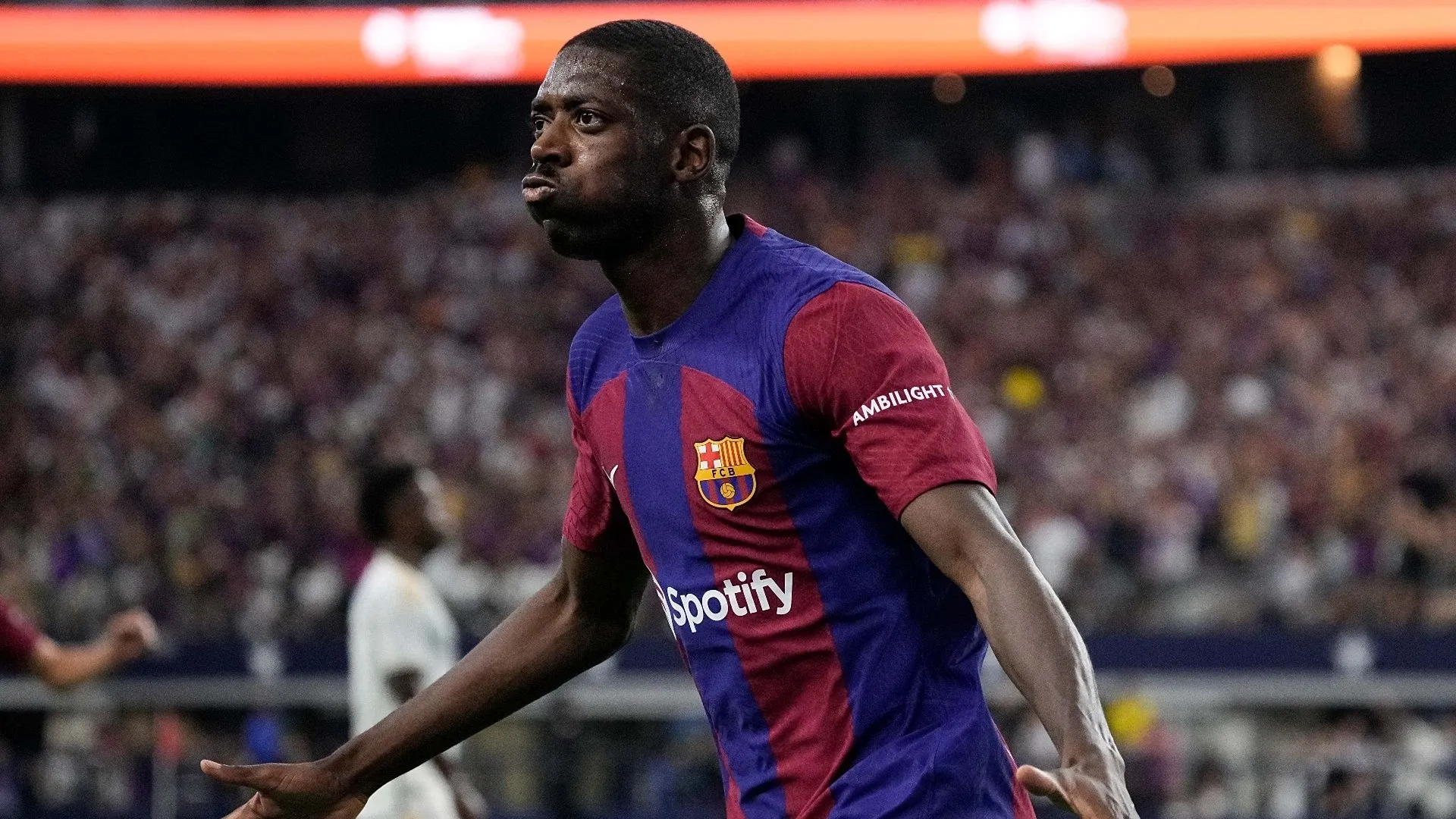 Ousmane Dembele meminta Barcelona untuk bernegosiasi dengan PSG dengan waktu yang hampir habis untuk mengaktifkan klausul pelepasan €50 juta