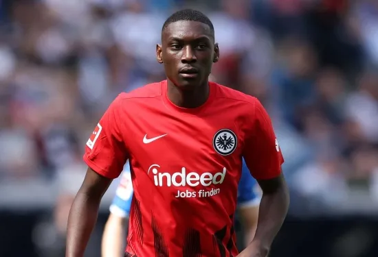 PSG akhirnya sampai di sana! Randal Kolo Muani menyelesaikan kepindahan €90 juta ke juara Ligue 1 setelah laporan sebelumnya mengklaim kesepakatan sudah mati