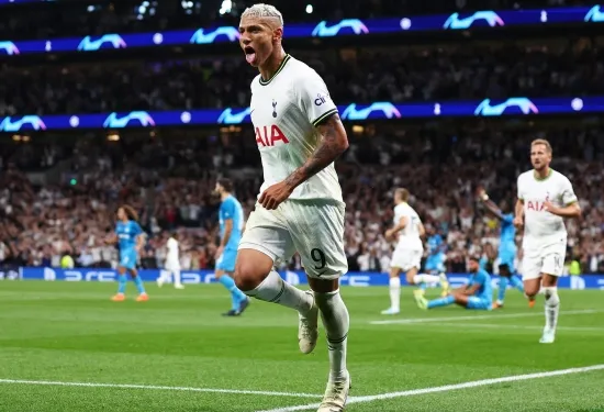 Richarlison bisa saja meninggalkan Tottenham pada hari batas waktu! Al-Ittihad mendorong untuk merekrut pemain Brasil setelah tawaran £200 juta  Mohamed Salah gagal