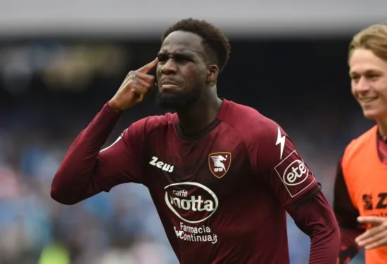 'Kami tidak akan melupakan apa yang dilakukan Wolves' - Salernitana menuduh tim Liga Premier menyebabkan 'insiden diplomatik' dengan tawaran batas waktu untuk Boulaye Dia