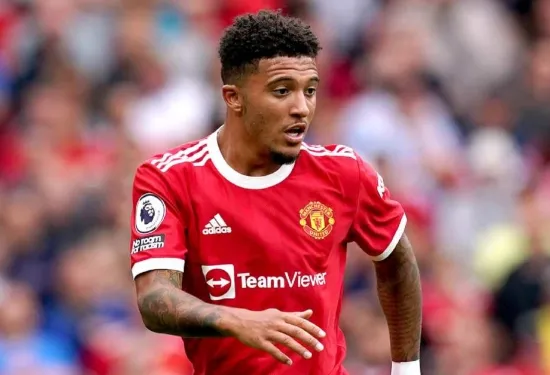 Jadon Sancho harus berlatih jauh dari skuad Manchester United setelah kemarahannya terhadap Erik ten Hag