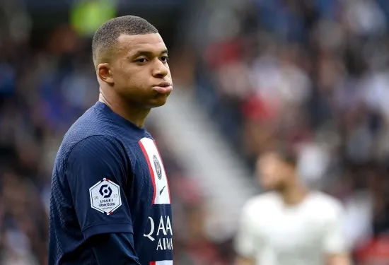 'Ini sudah berakhir' - Carlo Ancelotti mengirimkan pesan kuat tentang rencana transfer musim panas Real Madrid di tengah pembicaraan tentang tawaran Kylian Mbappe yang terlambat